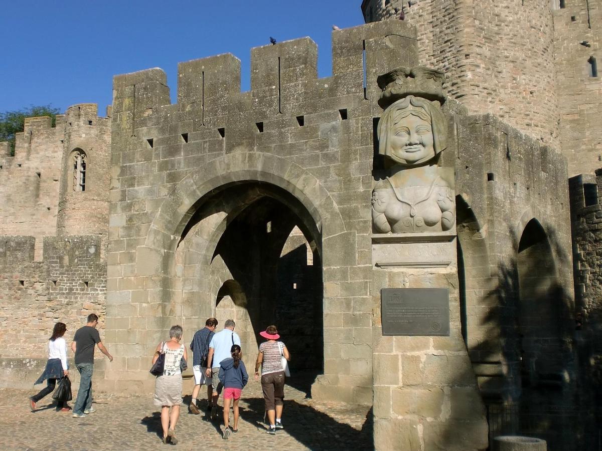 Tout Confort ! Climatisation, Centre-Ville, Parking, Terrasse, Wifi, Netflix Carcassonne Bagian luar foto