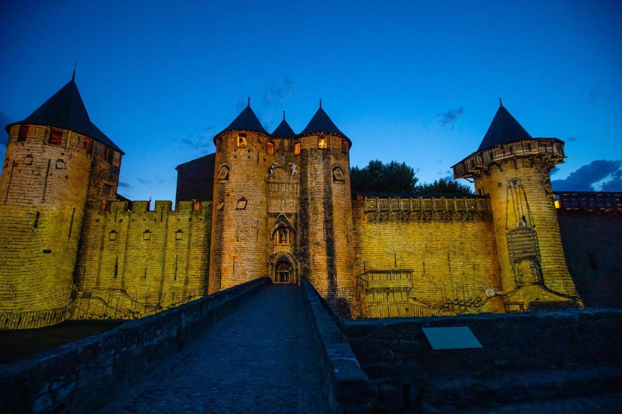 Tout Confort ! Climatisation, Centre-Ville, Parking, Terrasse, Wifi, Netflix Carcassonne Bagian luar foto