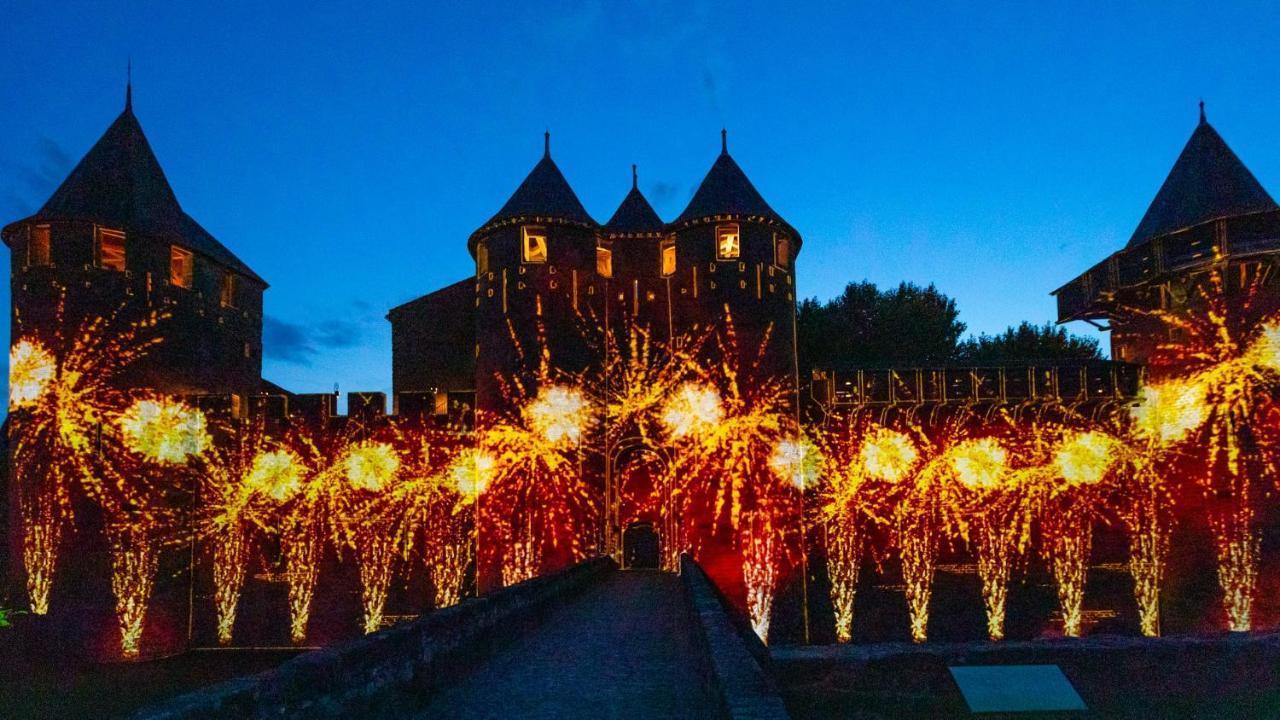 Tout Confort ! Climatisation, Centre-Ville, Parking, Terrasse, Wifi, Netflix Carcassonne Bagian luar foto