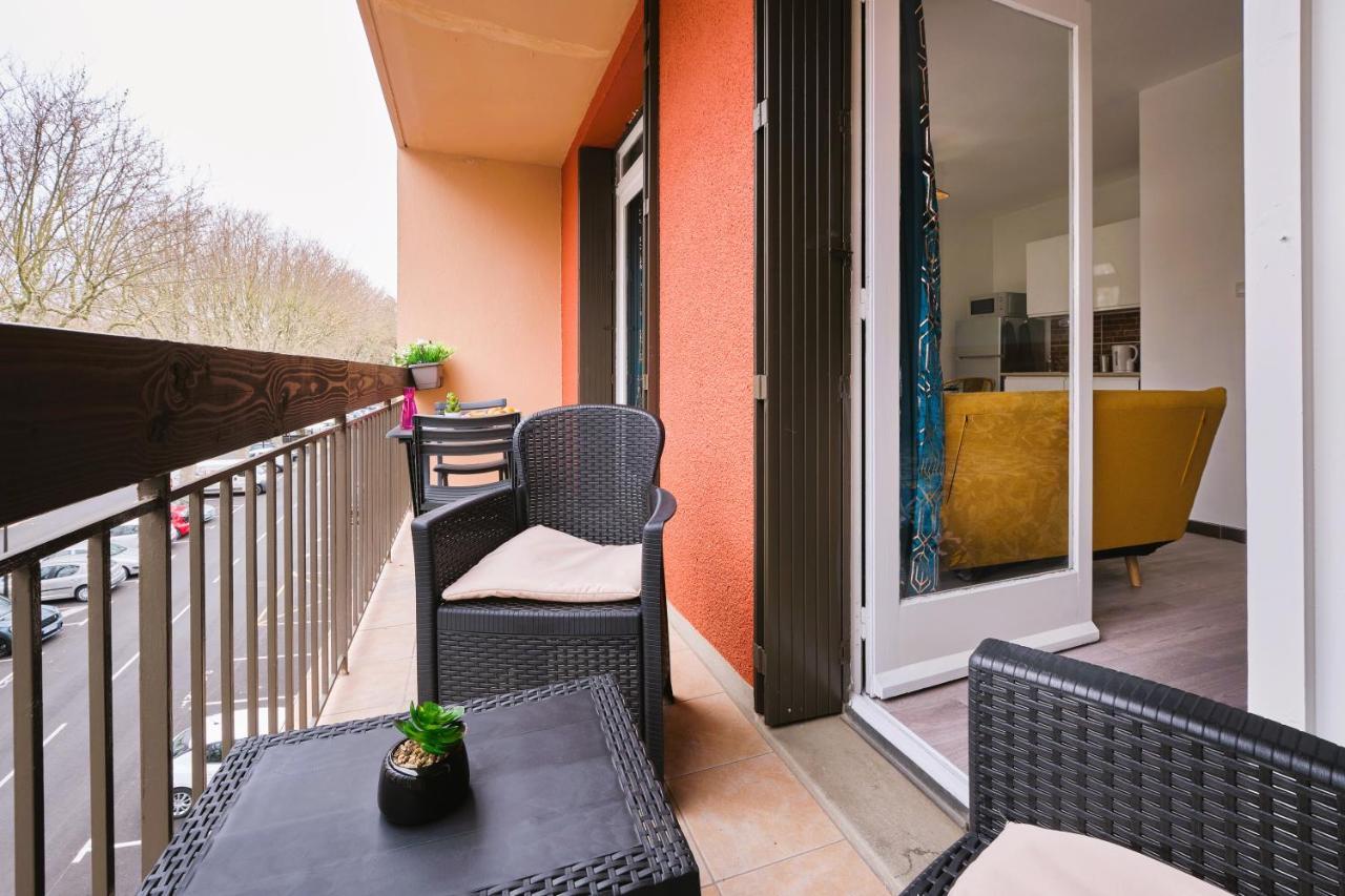 Tout Confort ! Climatisation, Centre-Ville, Parking, Terrasse, Wifi, Netflix Carcassonne Bagian luar foto